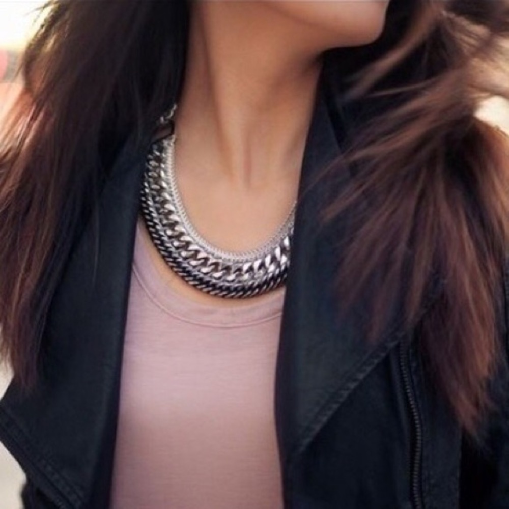 Stella & Dot Femme Fatale Statement Necklace